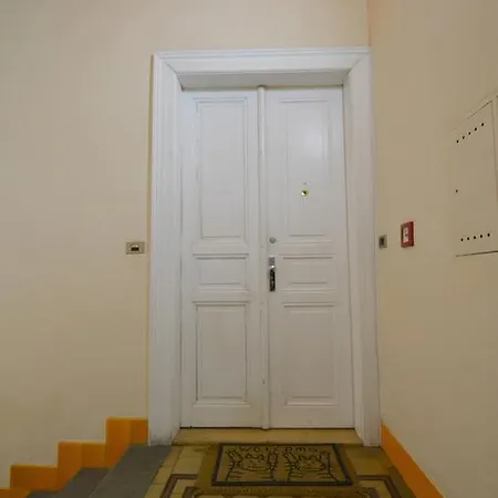 Cozy Flat By The Astronomical Clock Apartamento *