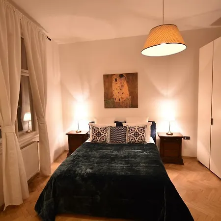 Cozy Flat By The Astronomical Clock Apartament Praga