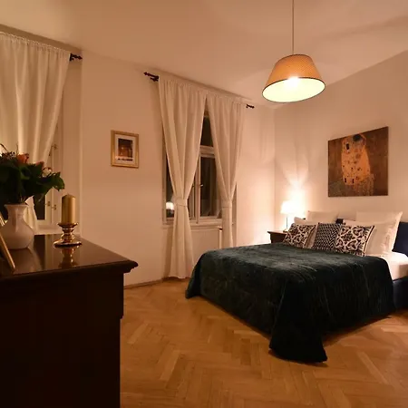 Apartment Cozy Flat By The Astronomical Clock Prague