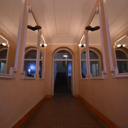 Cozy Flat By The Astronomical Clock Apartmán