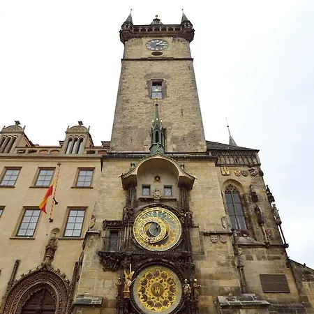 Cozy Flat By The Astronomical Clock Apartmán