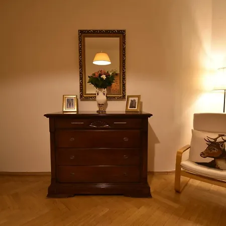 Cozy Flat By The Astronomical Clock Apartmán