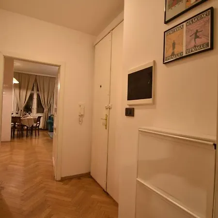 Cozy Flat By The Astronomical Clock Apartmán